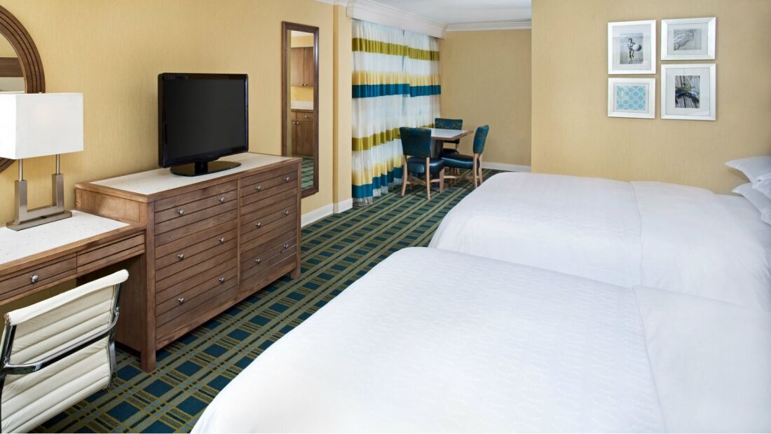 Hotel Sheraton Oceanfront 3*