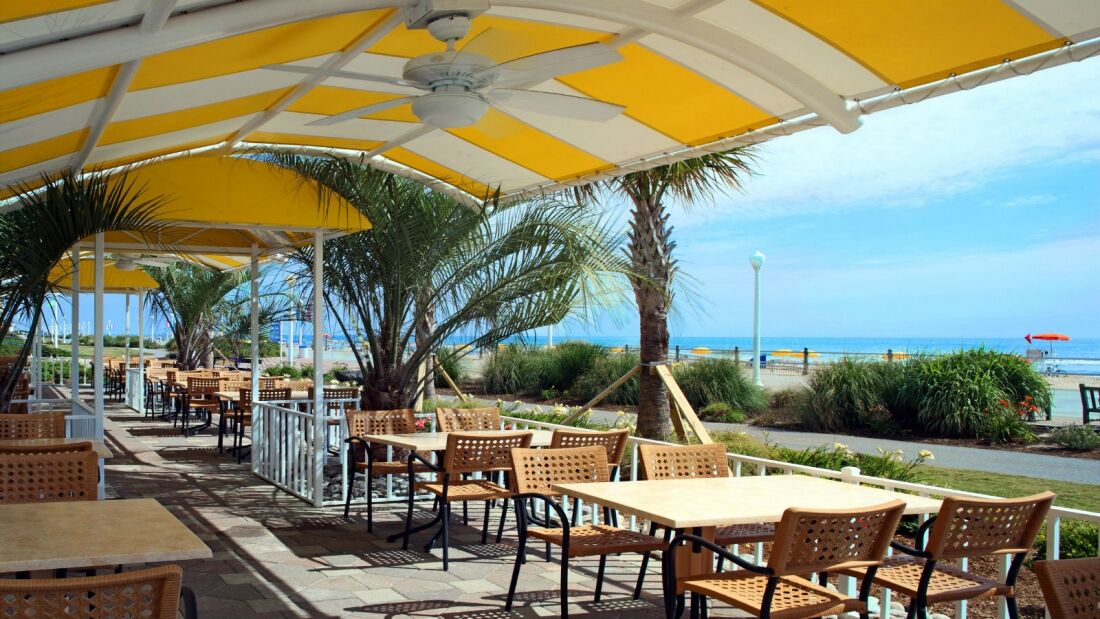 Sheraton Oceanfront Hotel 3*